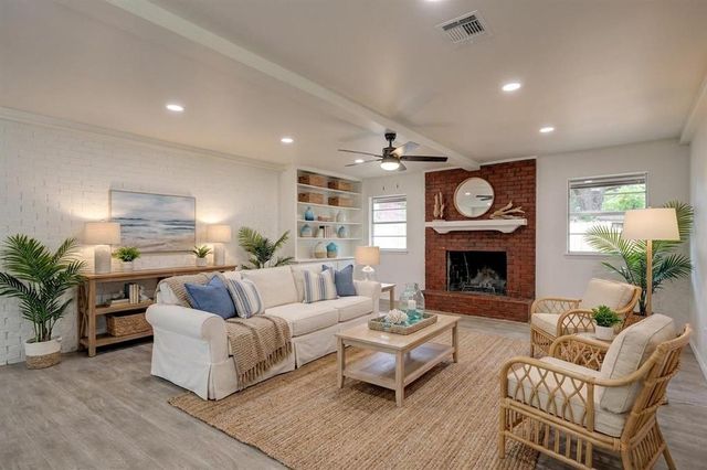 1801 Hardy Drive, Edmond, OK 73013