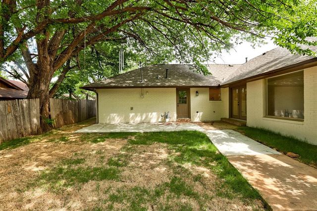 1801 Hardy Drive, Edmond, OK 73013