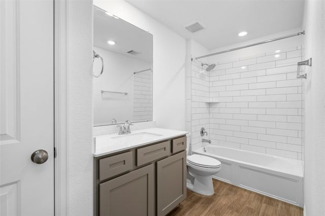 646 Aspen Falls Court, Conroe, TX 77304