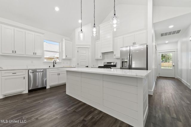 632 Oakleigh Avenue, Gulfport, MS 39507