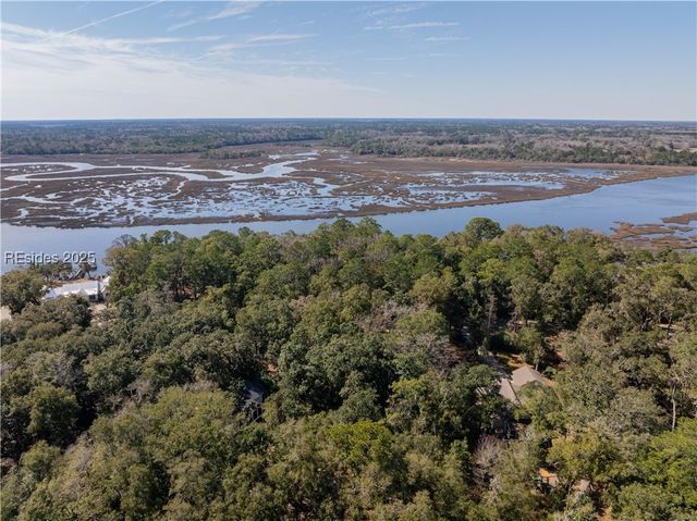 185 Bull Point Dr, Seabrook, SC 29940