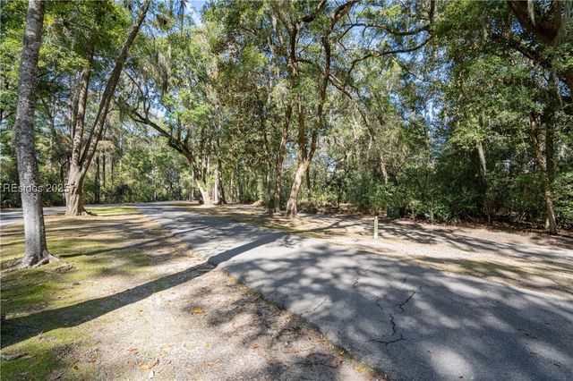 185 Bull Point Dr, Seabrook, SC 29940