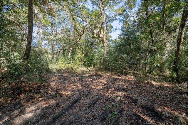 185 Bull Point Dr, Seabrook, SC 29940