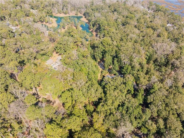 185 Bull Point Dr, Seabrook, SC 29940