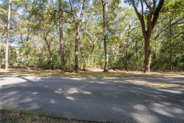 185 Bull Point Dr, Seabrook, SC 29940