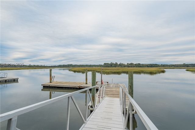 185 Bull Point Dr, Seabrook, SC 29940