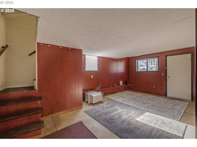 442 1ST Ave, Vernonia, OR 97064