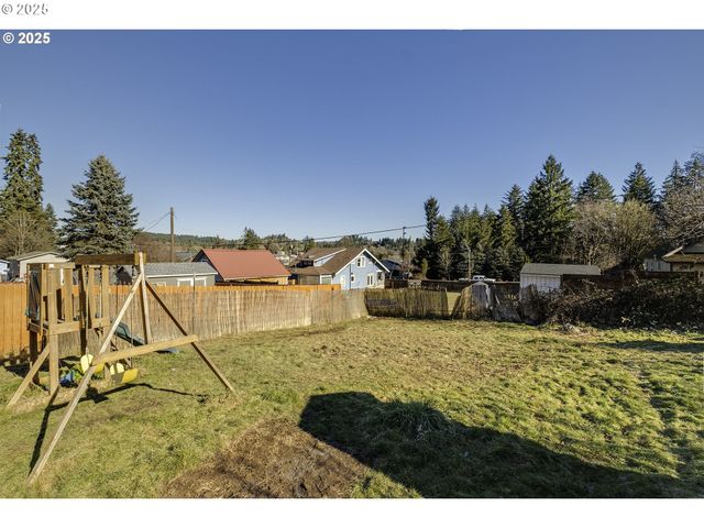 442 1ST Ave, Vernonia, OR 97064