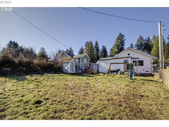 442 1ST Ave, Vernonia, OR 97064