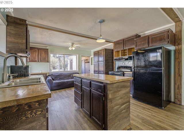 442 1ST Ave, Vernonia, OR 97064