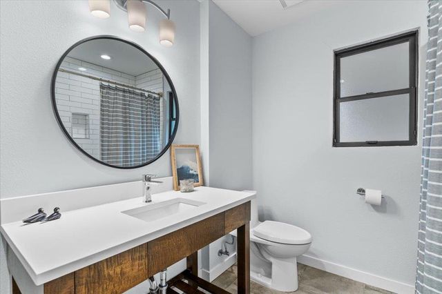 3010 Burleson RD A, Austin, TX 78741