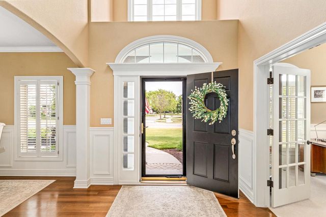 1260 Four Winds WAY, Hartland, WI 53029