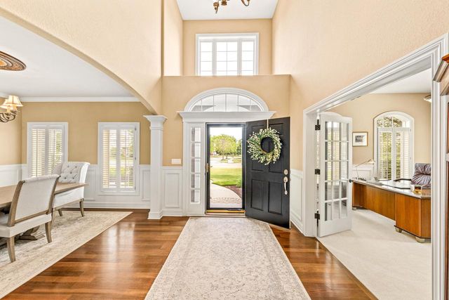 1260 Four Winds WAY, Hartland, WI 53029