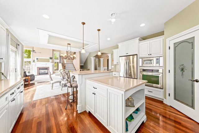 1260 Four Winds WAY, Hartland, WI 53029