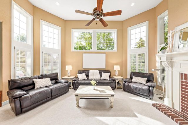 1260 Four Winds WAY, Hartland, WI 53029