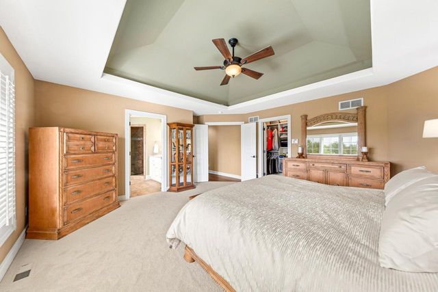1260 Four Winds WAY, Hartland, WI 53029