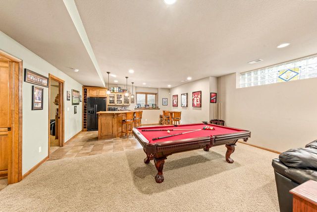 1260 Four Winds WAY, Hartland, WI 53029