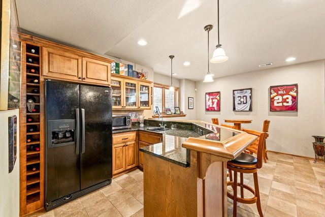 1260 Four Winds WAY, Hartland, WI 53029