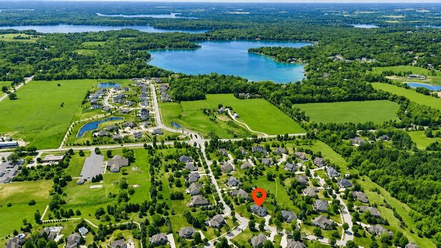 1260 Four Winds WAY, Hartland, WI 53029
