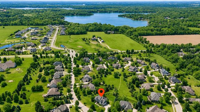 1260 Four Winds WAY, Hartland, WI 53029
