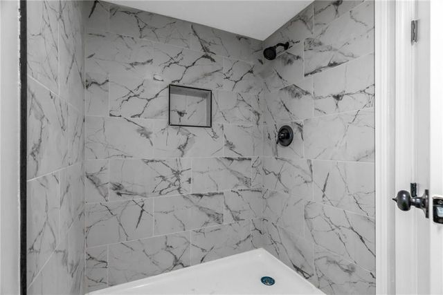 4623 E 38th Street, Kansas City, MO 64128