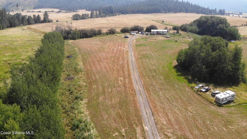 87 Seasons DR, Desmet, ID 83824 photo 2