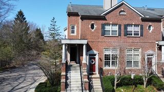 16874 Farmington Road, Livonia, MI 48154