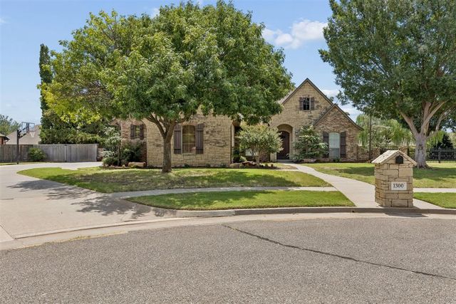 1300 Redbud Court, Oklahoma City, OK 73160