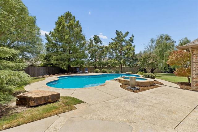 1300 Redbud Court, Oklahoma City, OK 73160