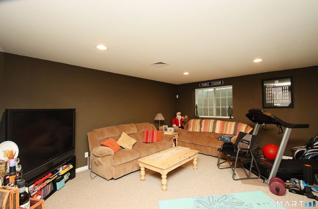 72 Tucker Street 72, Danbury, CT 06810