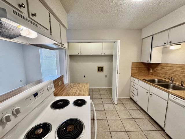 9404 Teasdale TER B, Austin, TX 78753