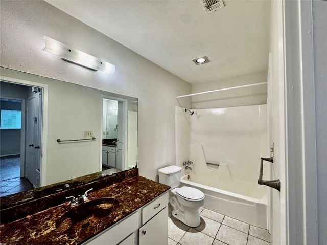 9404 Teasdale TER B, Austin, TX 78753