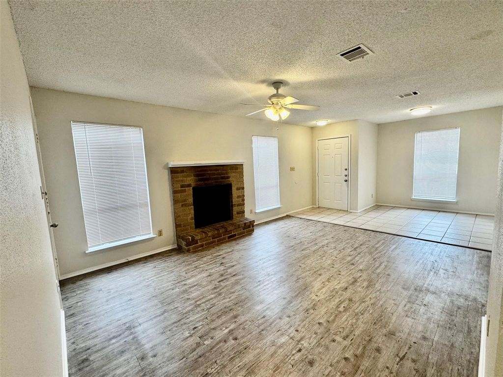 9404 Teasdale TER B, Austin, TX 78753