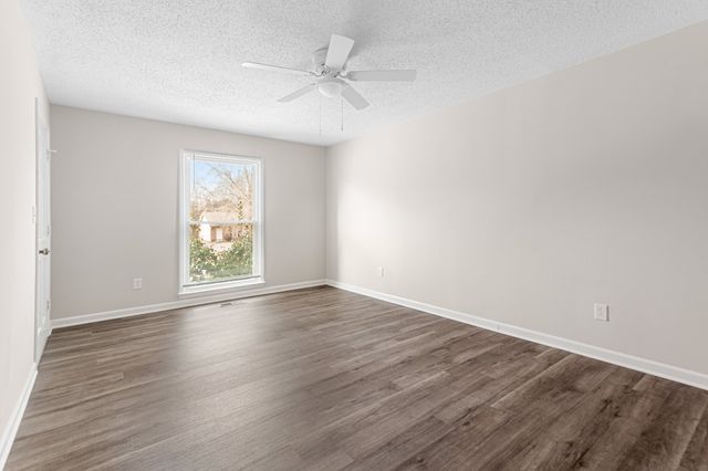 407 Winfrey Dr, Murfreesboro, TN 37130