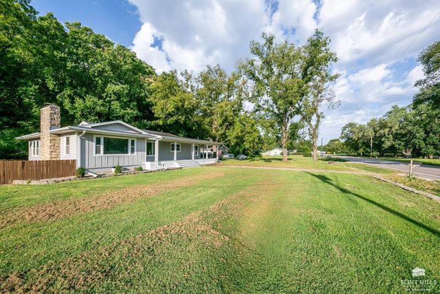 641 Zeandale Road, Manhattan, KS 66502