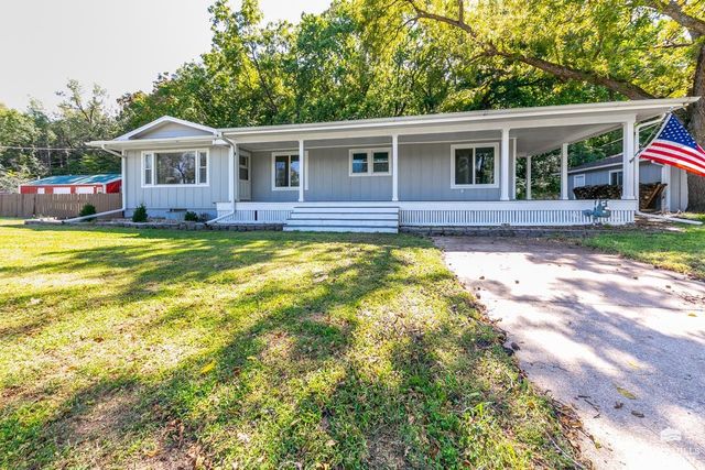 641 Zeandale Road, Manhattan, KS 66502