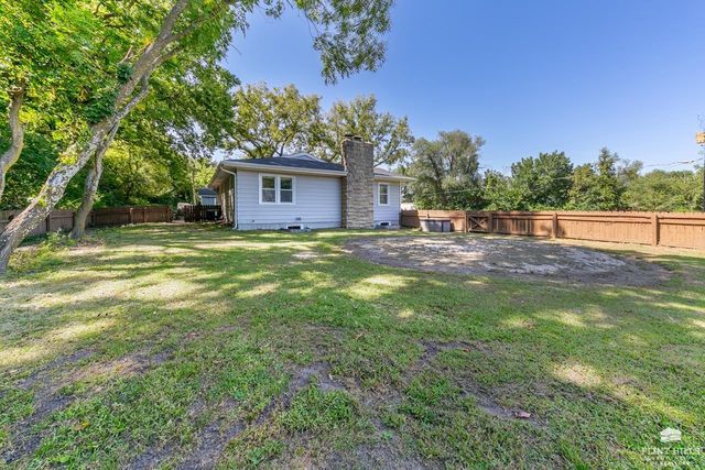 641 Zeandale Road, Manhattan, KS 66502