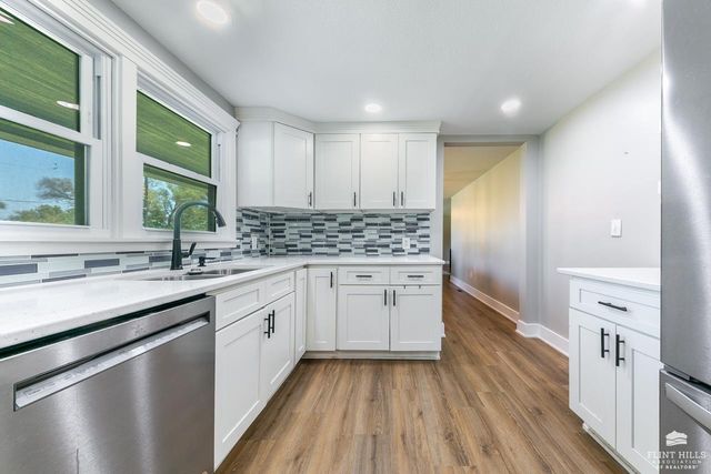 641 Zeandale Road, Manhattan, KS 66502