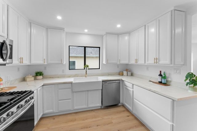 300 Klamath Street, Brisbane, CA 94005