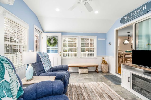 32 Schooner Street, West Yarmouth, MA 02673