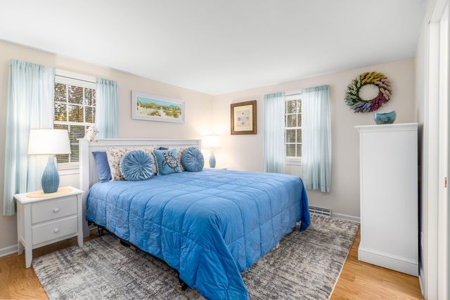 32 Schooner Street, West Yarmouth, MA 02673