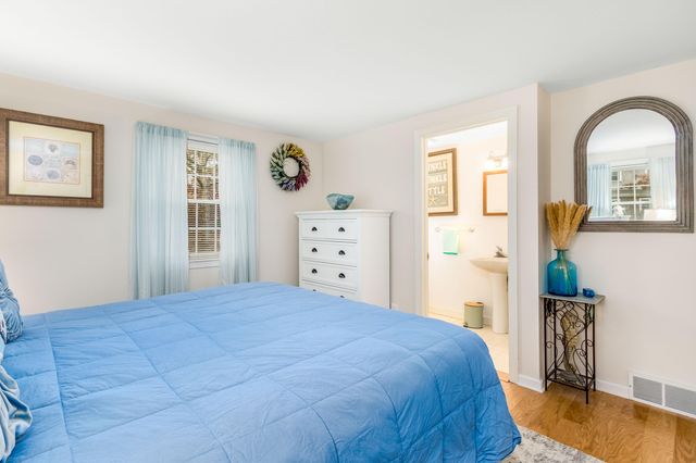 32 Schooner Street, West Yarmouth, MA 02673