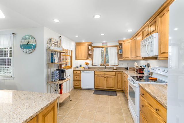 32 Schooner Street, West Yarmouth, MA 02673