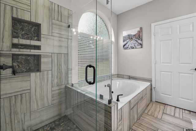 7614 Abbeywood Ct., Tyler, TX 75703