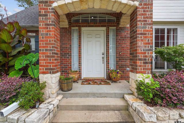 7614 Abbeywood Ct., Tyler, TX 75703