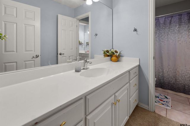 7614 Abbeywood Ct., Tyler, TX 75703