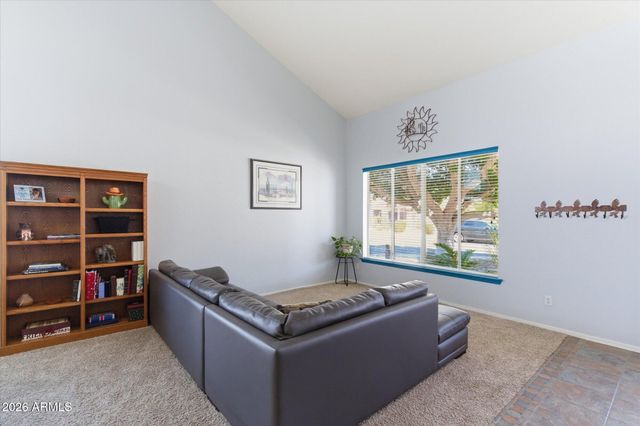 8629 W SALTER Drive, Peoria, AZ 85382