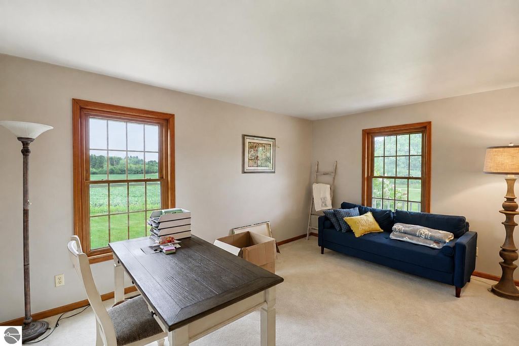 Image 14 of property listing at 798 S Whiteville Road, Mt Pleasant, MI 48858