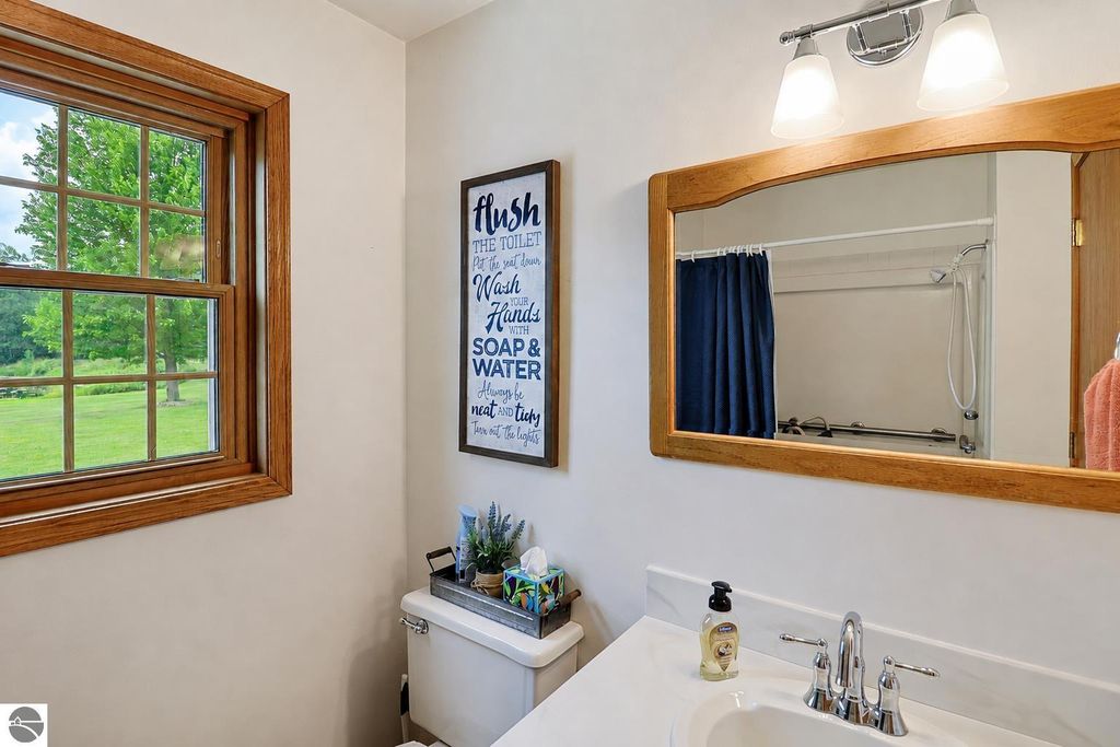 Image 16 of property listing at 798 S Whiteville Road, Mt Pleasant, MI 48858