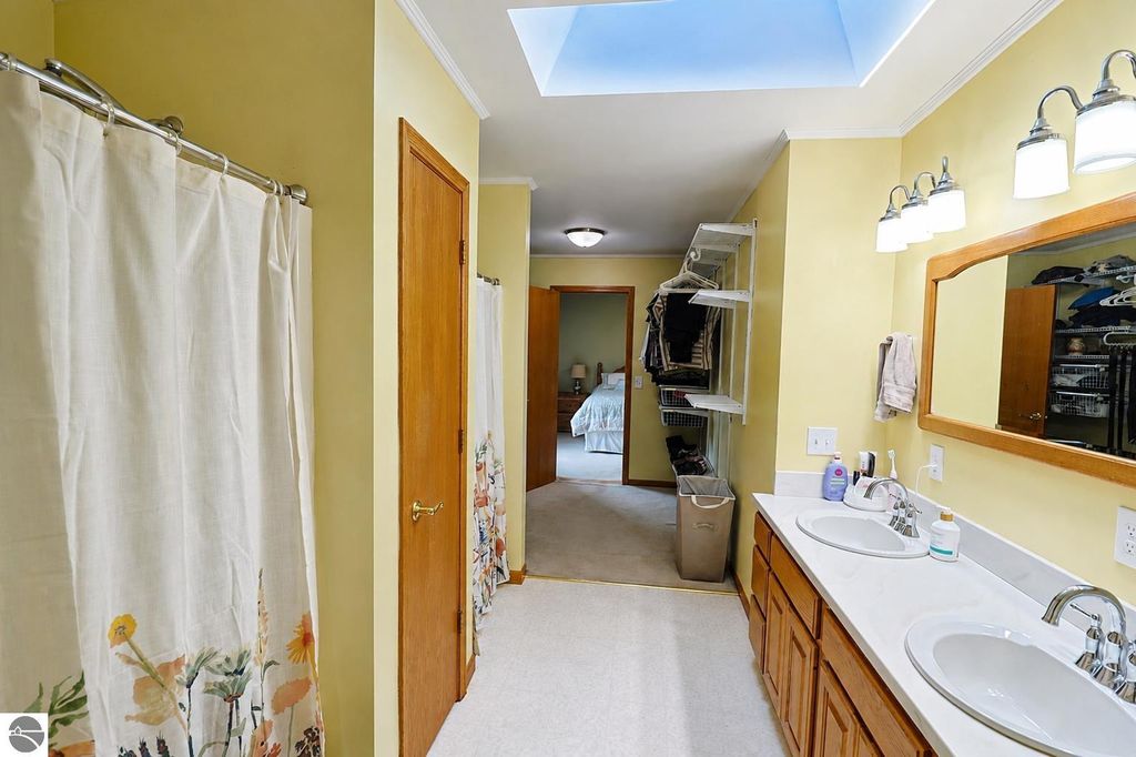 Image 21 of property listing at 798 S Whiteville Road, Mt Pleasant, MI 48858